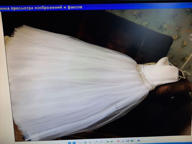 Белоснежное пышное свадебное платье р.42