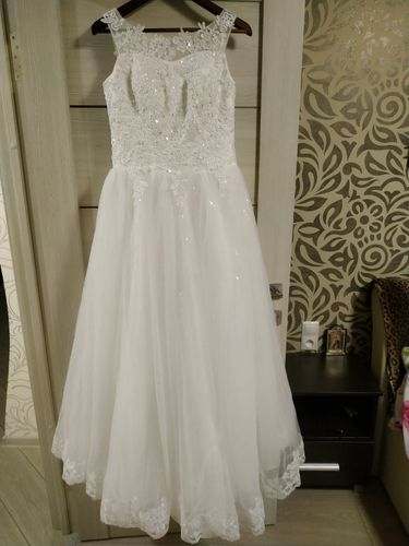Продам свадебное платье р-р 44-48+ фата 