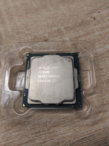 Intel Core I5 8400. 1151 v2