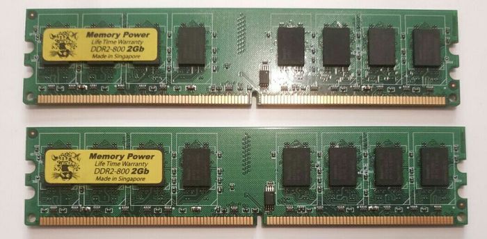 Две планки по 2Gb DDR2