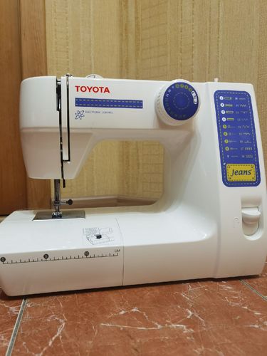 Швейная машина Toyota jfs18 