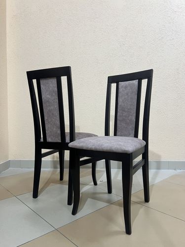 Новые стулья из массива