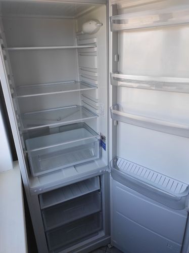 Холодильник Indesit 