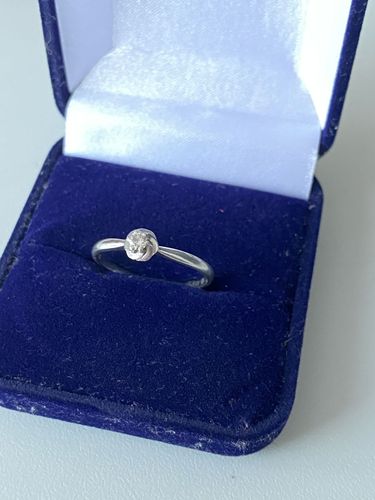 Кольцо из белого золота с бриллиантом в 0,15 карат