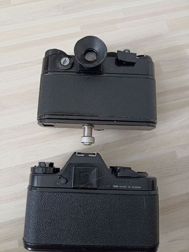 Два фотоаппарат zenit