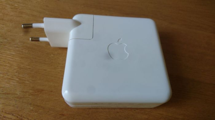 Адаптер питания сетевой Apple USB-C 61W 