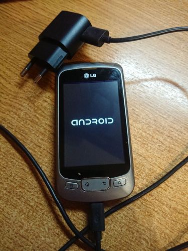 Телефон LG K500 