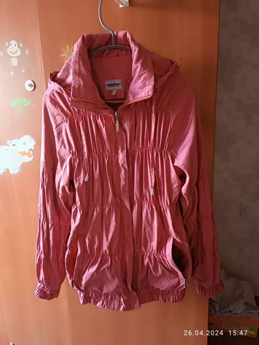 Весенняя куртка для девочки, 146-152 размер
