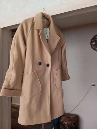 Новое весеннее пальто 42 размер
