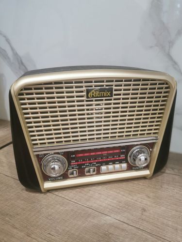 Радиоприёмник Ritmix RPR-050, как новый.
