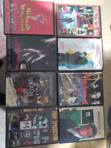 ДВД диски с фильмами.