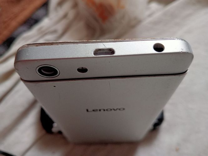 Мобильный Lenovo на запчасть 