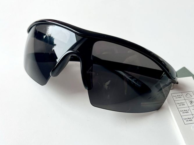 Солнцезащитные очки «Н&М» 