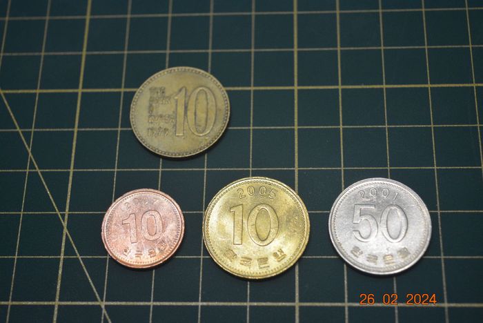 Монеты Ю. Кореи, Португалии, Фолклендские о-ва...