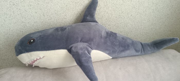 Декоративная подушка акула