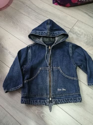 Куртка джинсовая на 2-3 годика 