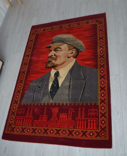 Спрос Куплю ковер с Лениным,Сталиным, Жуковым