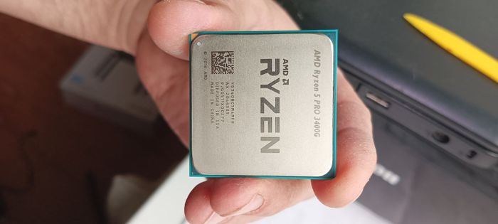 процессор AMD Ryzen 5 Pro 3400G