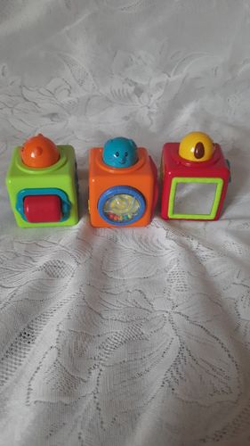 Развивающая игрушка для ребенка