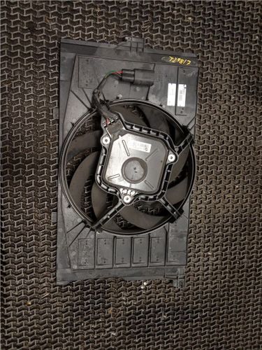 Вентилятор радиатора BMW i3, 2015