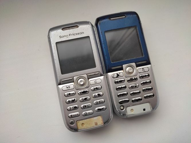 Sony Ericsson k300i 2 штуки обмен 