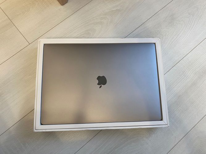 MacBook Pro 16'' 2019 A2141 16/512/i7/Radeon 5300M