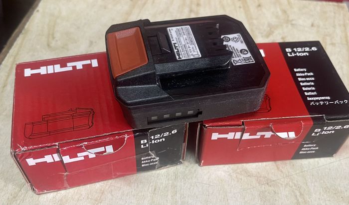 Аккумуляторные батареи Hilti 2.6A b12 новые