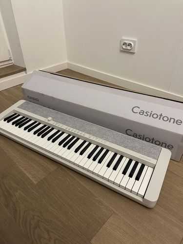 Новый синтезатор Casio CT-S1 белый
