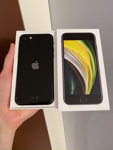 Apple iPhone SE 2 2020 Black. Идеал.