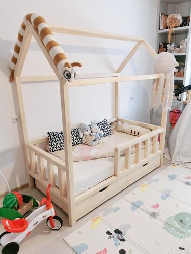Кровать детская домик с забором, деревянный