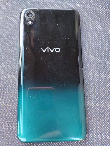 Телефон Vivo