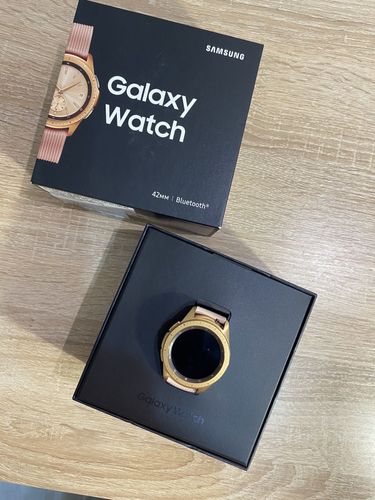 Умные часы Samsung Galaxy Watch 42мм 