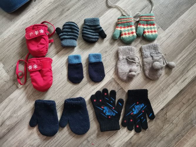 Варежки и перчатки от рождения до 2 лет. Шапки. 