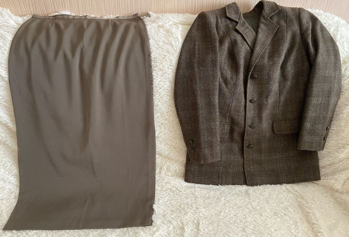 Костюм женский ( пиджак + юбка)