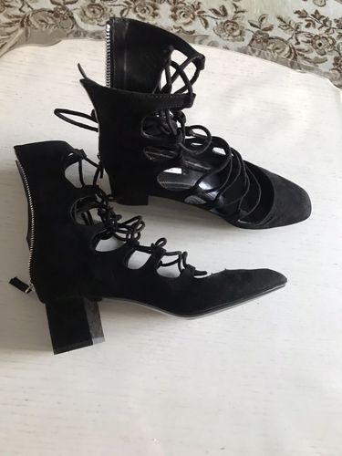 Туфли на шнуровке Zara