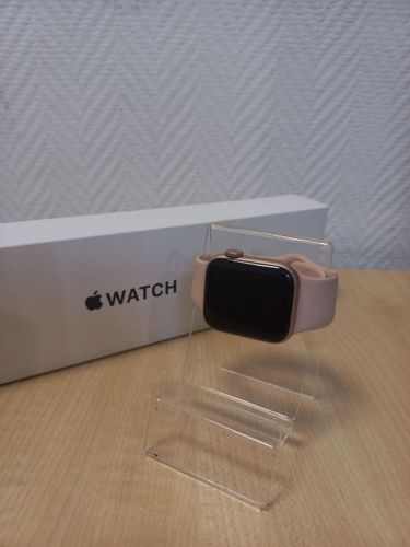 Умные часы Apple Watch SE 40 мм