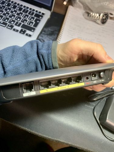 Беспроводной маршрутизатор wag160n / router Cisco 