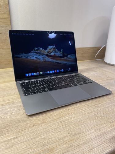 Apple MacBook Air (M1, 2020) 16 ГБ, 256 ГБ