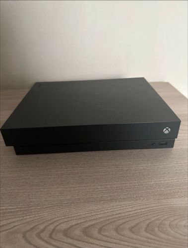 Xbox one x 100games