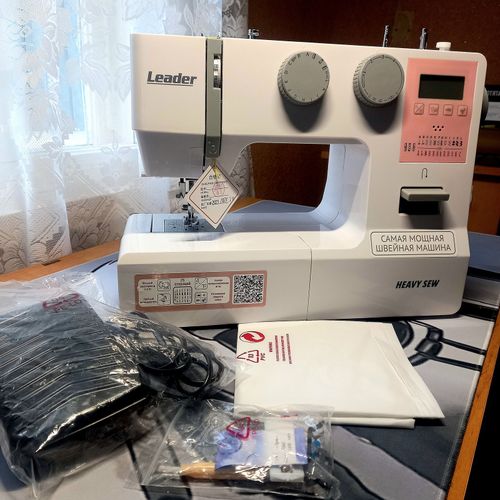 Новая швейная машинка Leader Heavy Sew