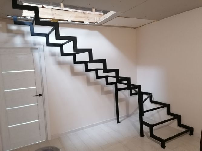 Каркас лестниц металлический