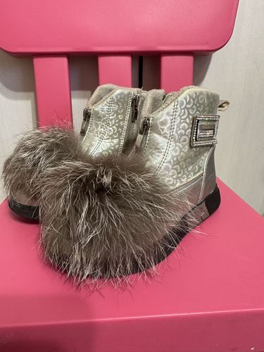 Стильные ботинки для девочки