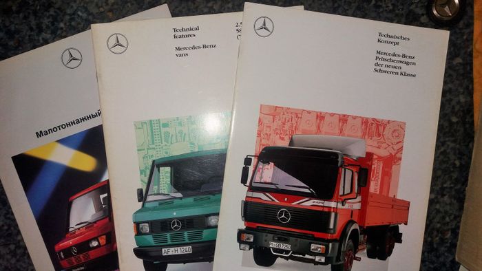 Проспекты  бусов и малых грузовиков Mercedes
