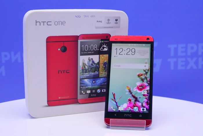 4.7'' HTC One 2Gb/32Gb (PVA, 1080x1920). Гарантия