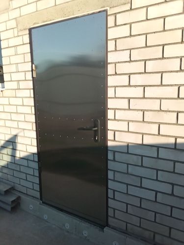 Дверь металлическая 1000х2000 , цена 300 р. купить в Витебске на Куфаре - Объявление №227988355