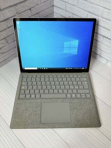 Microsoft Surface Laptop 2 