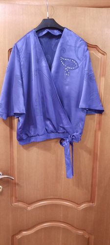 Атласная блузка 50-52