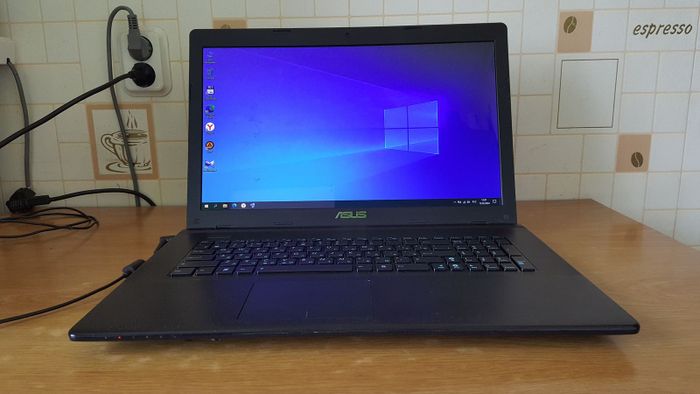 Ноутбук ASUS X75A
