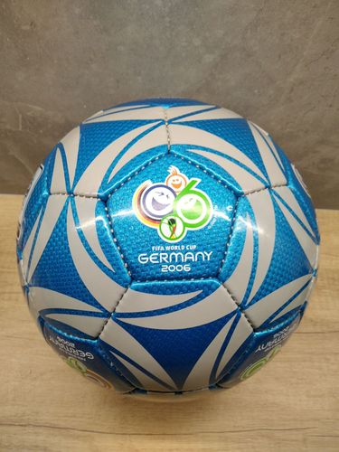 Футбольный мяч Tramondi с насосом