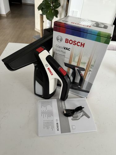 Стеклоочиститель Bosch GlassVAC Solo 
